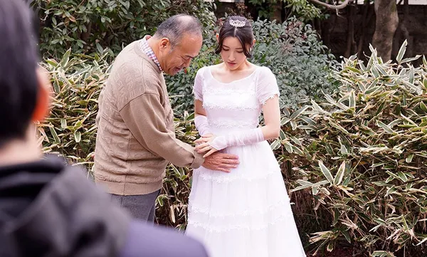 Anh xã quá yếu vợ yêu dù yêu nhưng vẫn thường chịch với bố Người chồng đến có thai Sex Hay