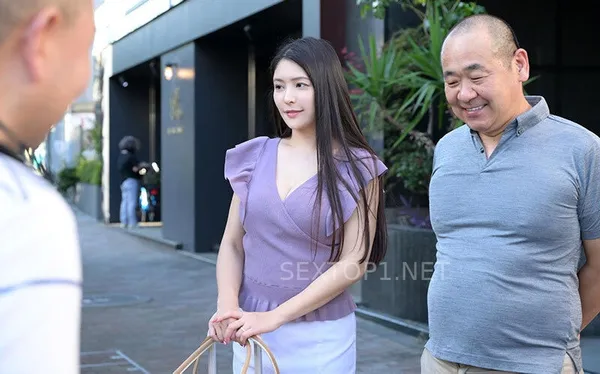Thấy bà xã của nhân viên đẹp quá, cấp trên lại có sở thích nện cô vợ người khác nên đã…